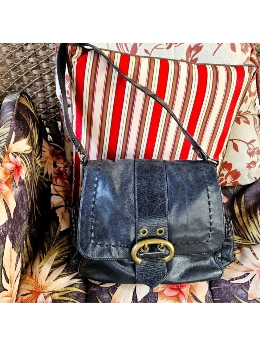 Francesco Biasia Black Patent Leather Shoulder Bag